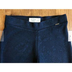 ABERCROMBIE & FITCH Blue Matelasse Floral Leggings
